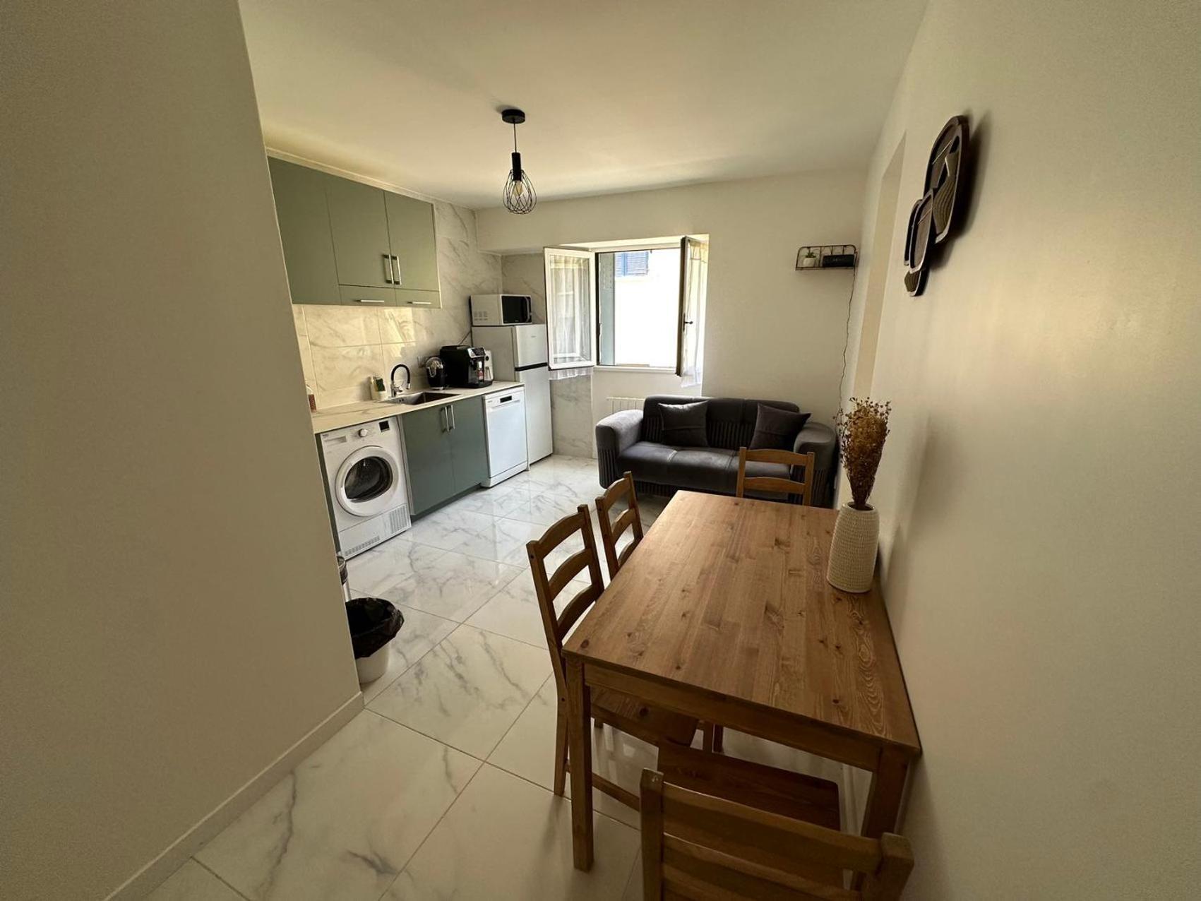 Appartement Calme Moderne Proche De Disneyland Wifi & Cafe Gratuit & Arrivee Autonome Bussy-Saint-Georges Exterior foto