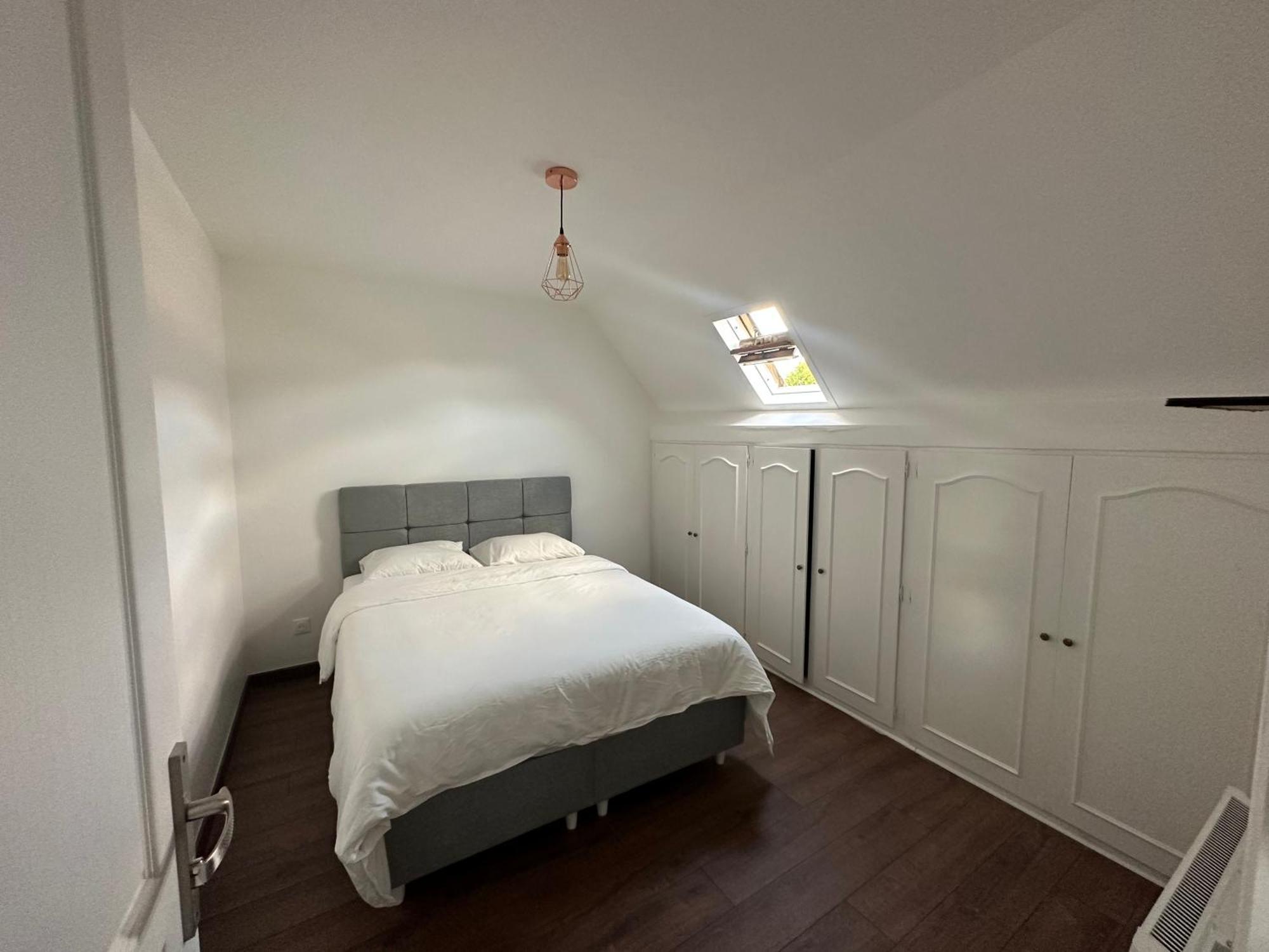 Appartement Calme Moderne Proche De Disneyland Wifi & Cafe Gratuit & Arrivee Autonome Bussy-Saint-Georges Exterior foto